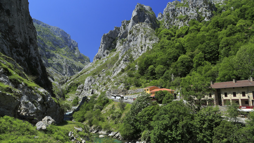 Poncebos